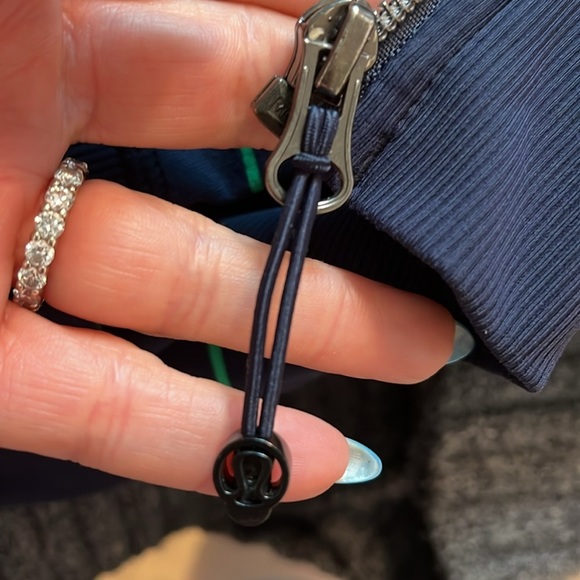 Lululemon Nice Asana Jacket in Shalom Stripe/Inkwell Pockets Zipper Yoga Size 12 - Picture 11 of 11